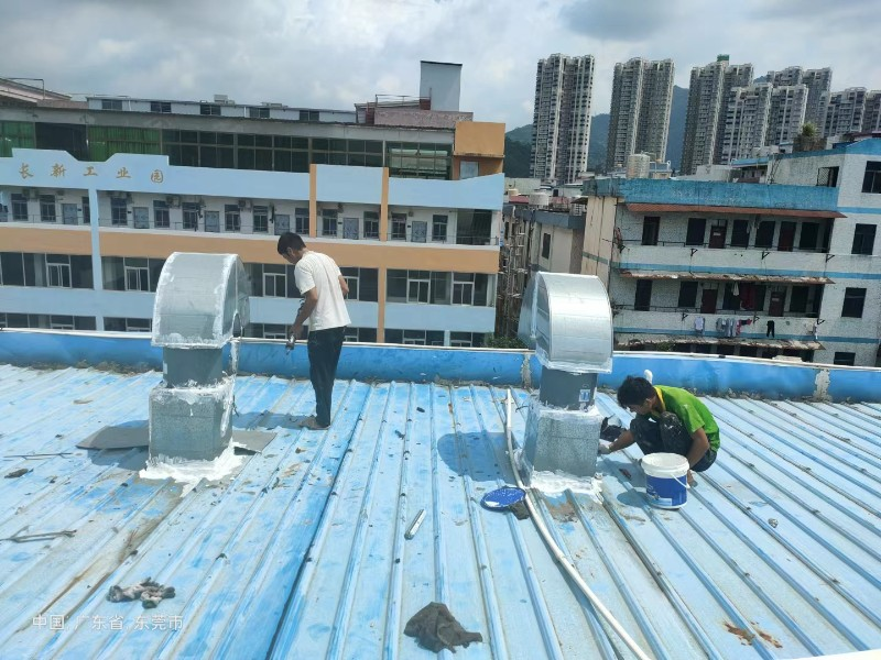 莱山钢结构屋面涂料维修方法